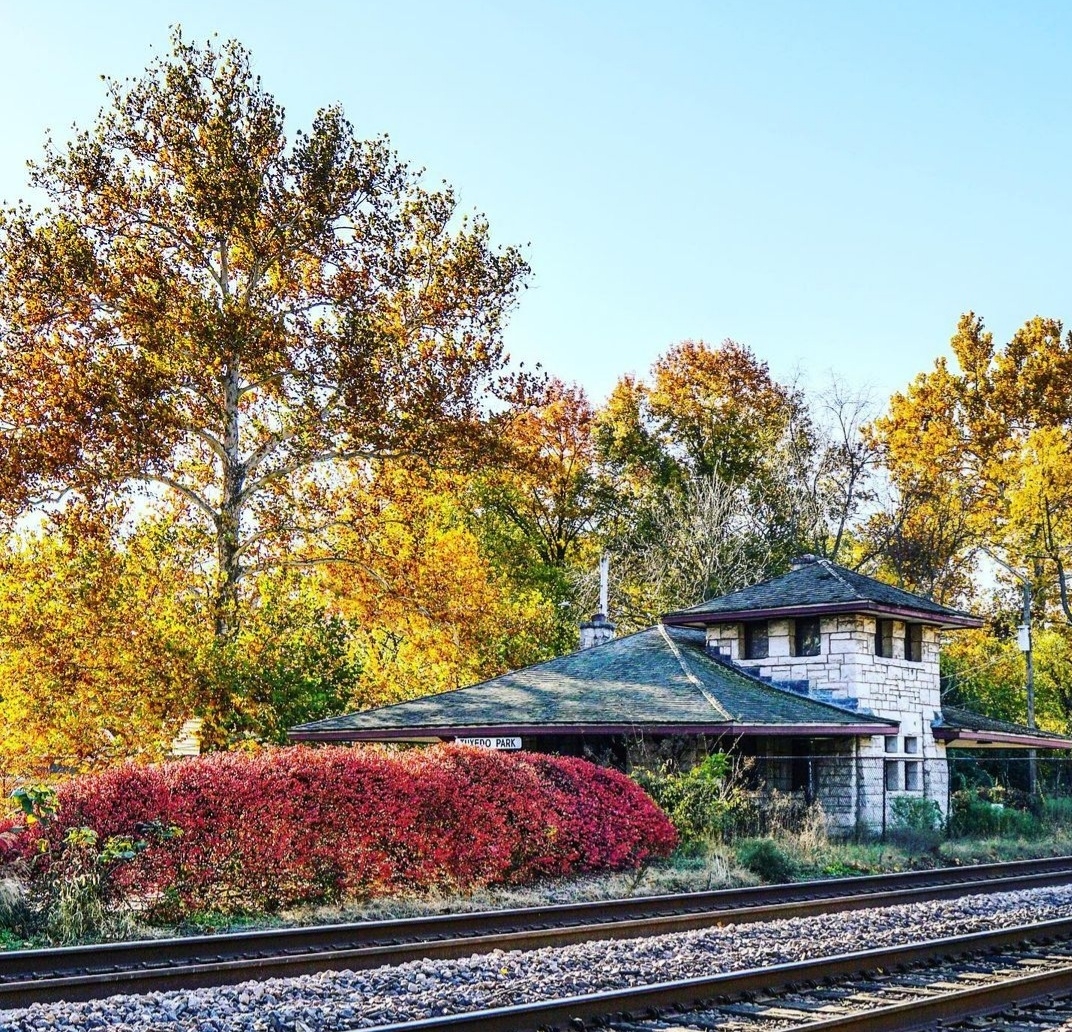 2021-11-11 Fall in WG Tuxedo Station.jpg